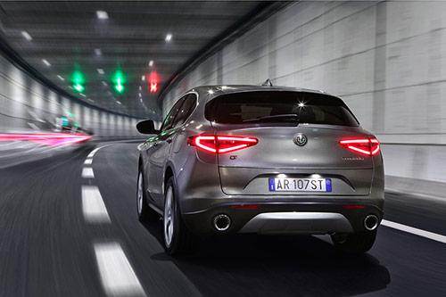 Alfa Romeo Stelvio Heckansicht