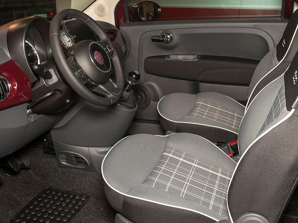Fiat-500-Interieur