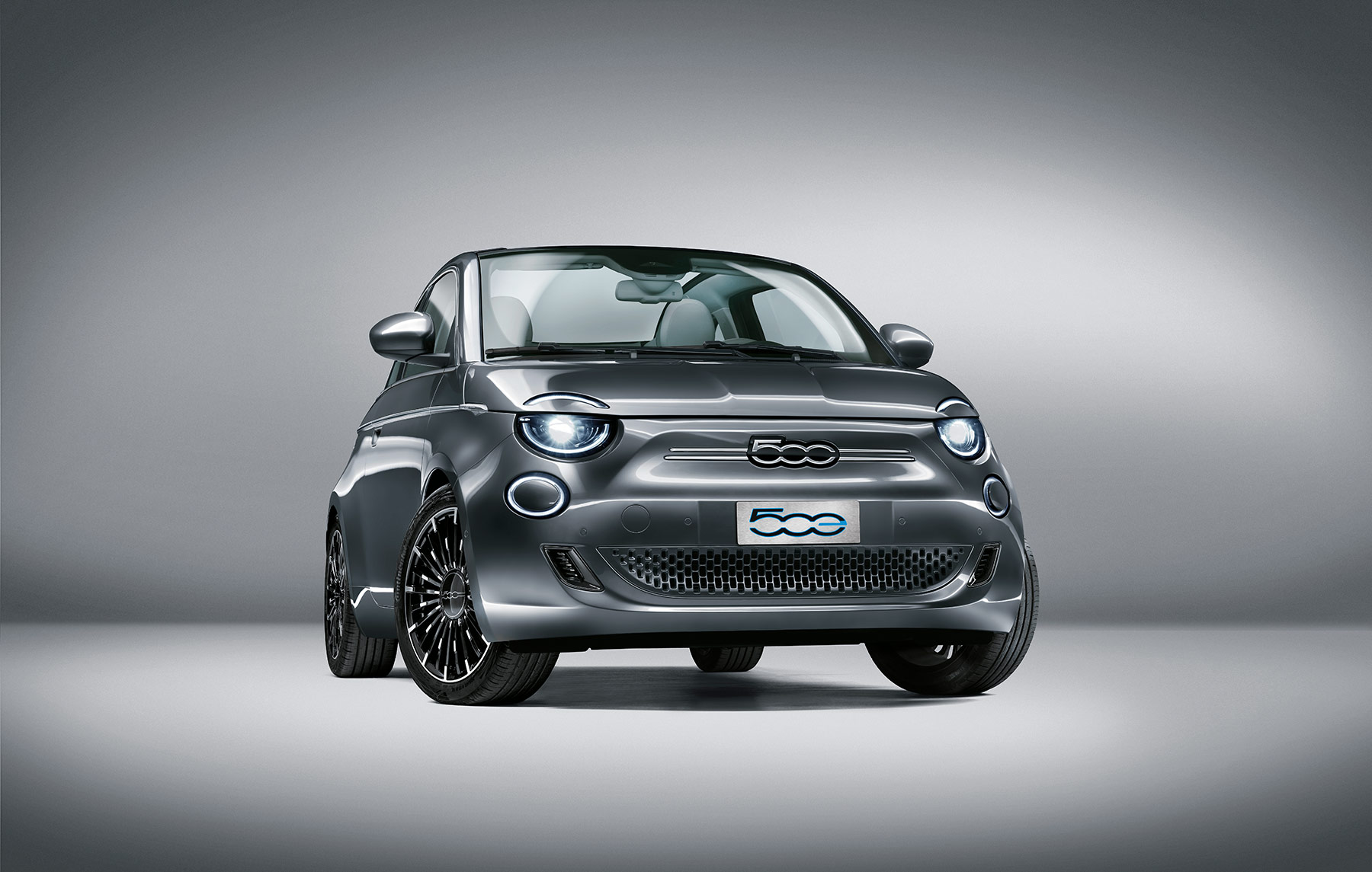 Neue Sondermodelle Fiat 500 Hey Google: die Technologie von Google trifft  auf den Stil des Fiat 500 - City Garage Wettingen