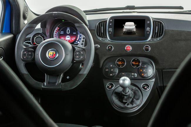 Abarth 595 Innenraum Competizione