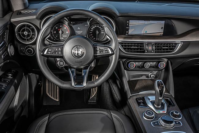 Alfa Romeo Stelvio Interior