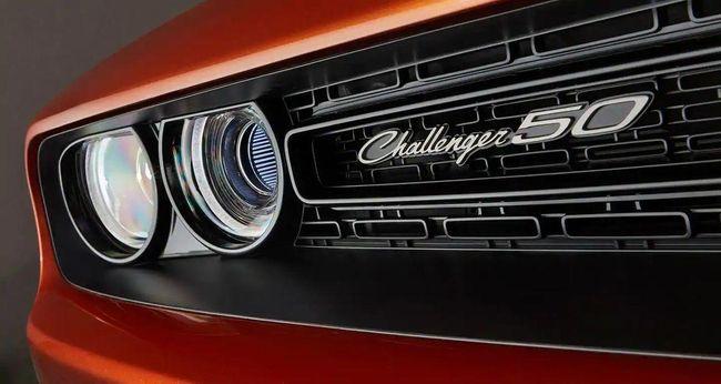 Dodge Challenger Details